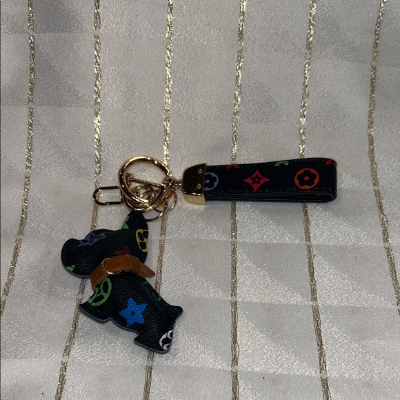 KEY CHAIN - Picture 1 of 4